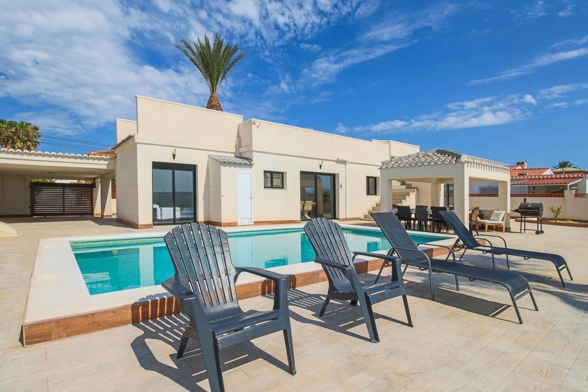 Pink Lagoon Villa Torrevieja Exterior photo