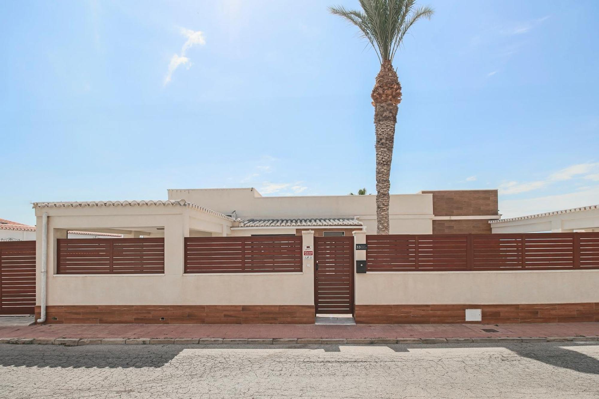 Pink Lagoon Villa Torrevieja Exterior photo